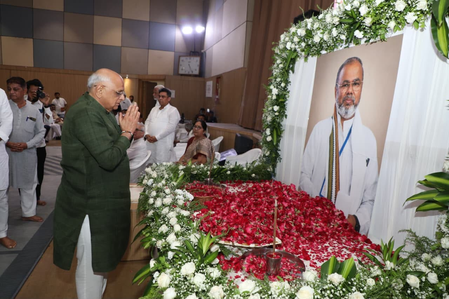 Gujarat CM pays tribute to former minister Mohansinh Rathwa