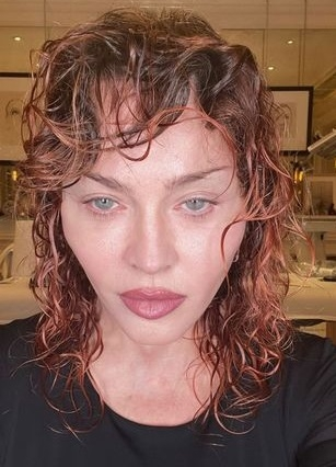 Madonna pens emotional post as her album create history