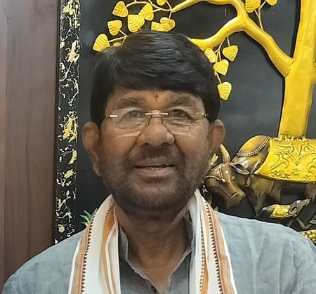 MP govt withdraws Animal Husbandry portfolio from Minister Lakhan Patel (Lead)