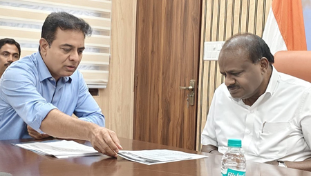KTR meets Kumaraswamy, seeks revival of CCI at Adilabad