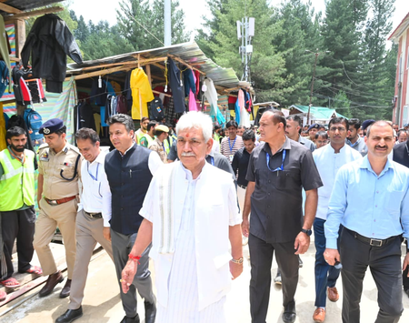 Over 3.5 lakh Yatris had ‘darshan’ in 15 days during ongoing Amarnath Yatra: J&K L-G