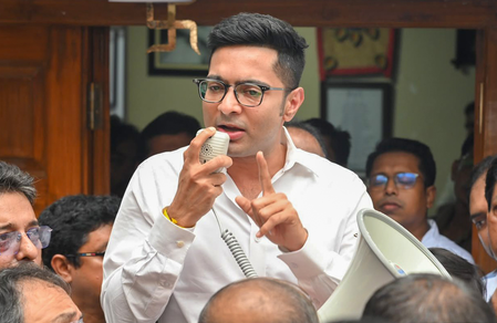 Bengal: BJP leaders file complaints against Abhishek Banerjee