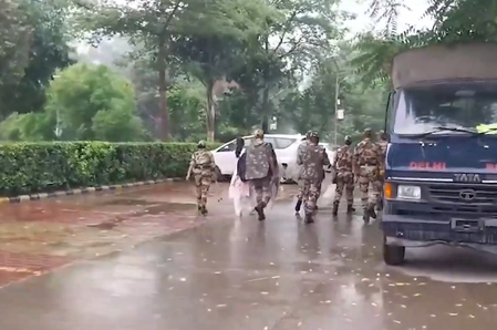 Delhi Police refute claims of security breach at NTA office amid ‘Sansad Chalo’ march
