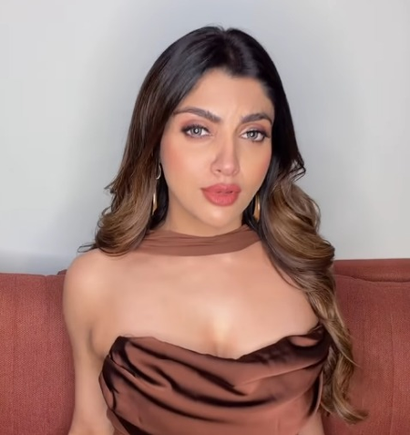 Akansha Puri claims actors being offered money to be part of protest rallies