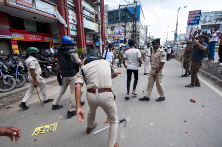 Clashes erupt during Bihar Bandh in Siwan; police, students trade allegations