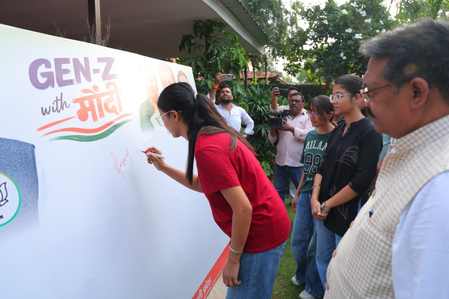 Delhi BJP chief Harsh Malhotra holds ‘Yuva Samvad’ with college students