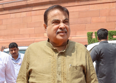 Gadkari moves Bombay HC against AI deepfakes linking him to E20 policy gains