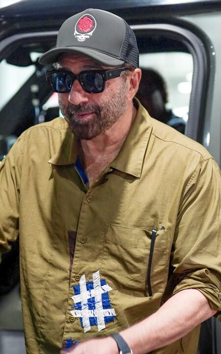 Sunny Deol says, ‘Everyone knows Karan is my son’
