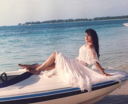 Raveena Tandon celebrates 31 years of ‘Zamaana Deewana’ co-starring SRK