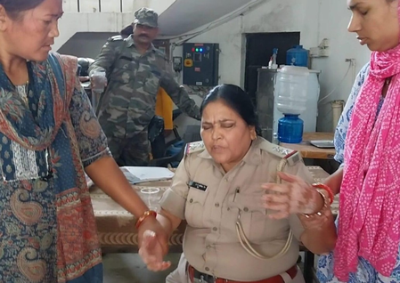 Woman police station in charge in Jharkhand’s Khunti caught taking Rs 50,000 bribe