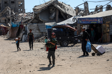 Hamas to quit governing Gaza under roadmap