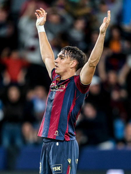 Real Madrid sign striker Espi from Levante