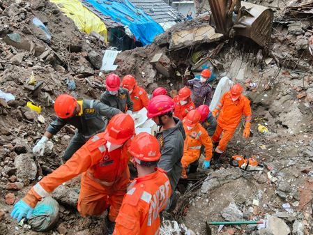 Bhiwandi building collapse: Death toll rises to 9; rescue operation on (Lead)