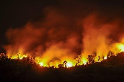 Emergencies in France and Spain continue as fires rage on