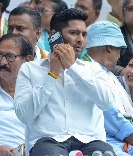 Abhishek Banerjee’s absconding PA surfaces, appears at CID office for interrogation