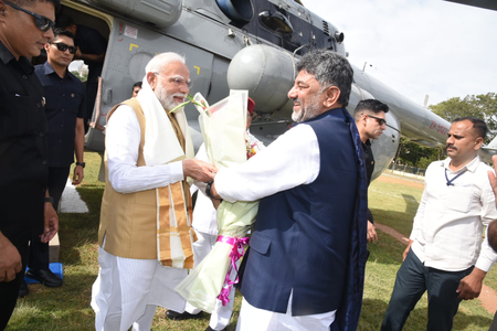PM Modi received by K’taka CM Shivakumar in Mysuru