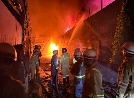 Two firemen killed, 3 injured during firefighting operation in Greater Noida electronics factory
