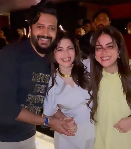 Bhagyashree reveals why Riteish Deshmukh falls in love with Genelia every day