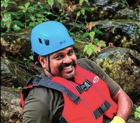 ‘I want to see my father…’: Children’s cries bring tears as Kerala bids farewell to flood hero