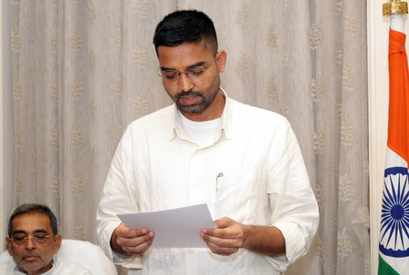 SC seeks nomination notification after Bihar says Minister Deepak Prakash is now MLC