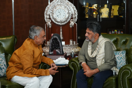 Karnataka Council Chairman Horatti meets CM Shivakumar as Cong prepares no-confidence motion