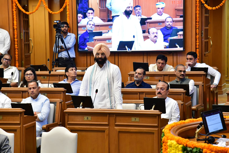 Delhi Minister Sirsa asks AAP MLAs to move away from political theatrics