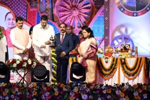Odisha Guv urges weekly handloom use to support weavers