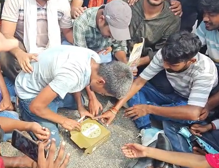 J’khand Gen-Z protest: Students cut birthday cake for ‘Hemu Chacha’, Spider-Man joins Assembly march