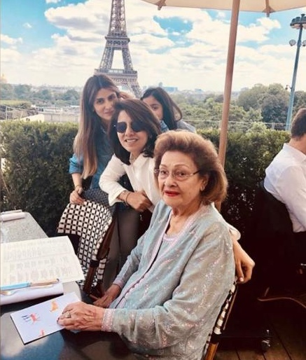 Neetu Kapoor shares rare family portrait featuring four generations of the Kapoor clan