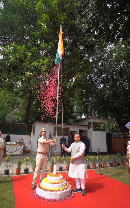 Delhi Speaker emphasises commitment to democratic values on I-Day