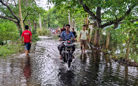 Met office predicts scattered heavy rain in Bengal for next few days