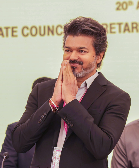 Madras HC sets deadline for CM Vijay, Aadhav Arjuna to seek dismissal of election petitions