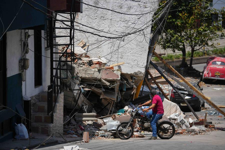 Colombia declares emergency in quake-hit regions