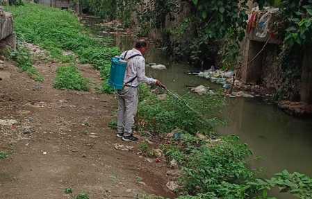 Ahmedabad civic body issues 108 notices, seals two sites in mosquito-control drive