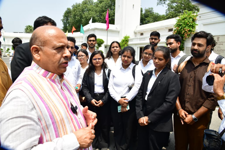 Delhi Assembly Speaker Vijender Gupta interacts with DU’s law students