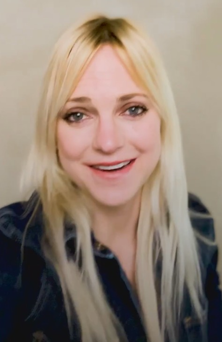 Anna Faris reveals she has quite drinking for mental health