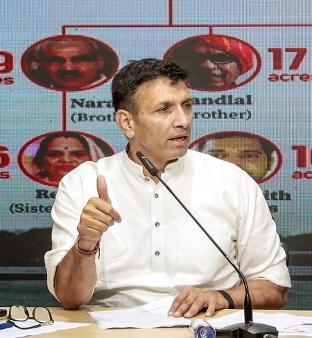 Congress accuses MP govt of shielding Minister Vijay Shah