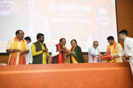 Mannalal Rawat assumes charge as BJP Scheduled Tribe Morcha chief