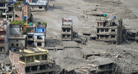 Sri Sri Ravi Shankar calls for greater efforts to protect environment; urges solidarity with Nepal