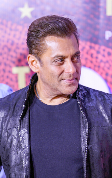 Salman Khan offers condolences to Kuku Kohli’s wife Aruna Irani: My heart goes out to you