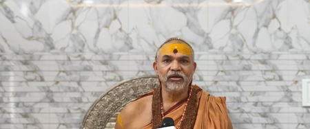 Rahul Gandhi must apologise for insulting religious texts: Swami Avimukteshwaranand