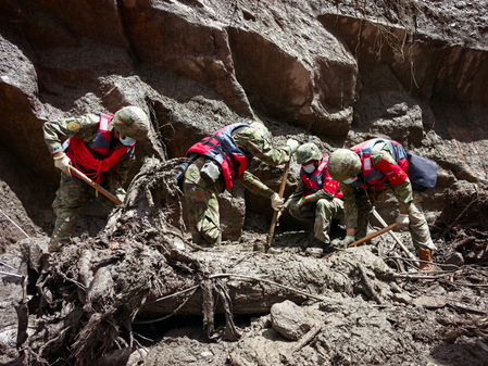 90 Americans missing near Nepal-China border