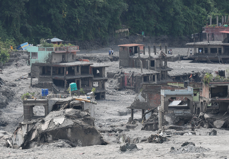 Nepal floods: 219 residents rescued; search on for 100, says TN Minister