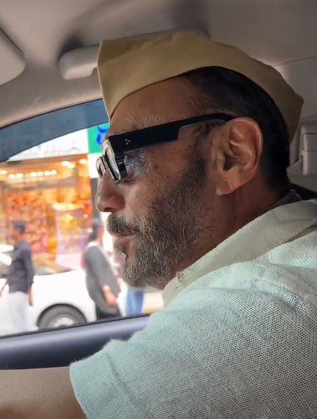Jackie Shroff drives Anupam Kher around Lokhandwala after 30 years, Duo recall ‘Ram Lakhan’ days