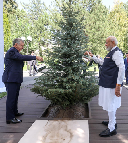 PM Modi, Uzbek President Mirziyoyev plant tree at Presidential Palace in Tashkent