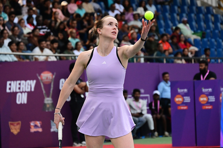 Canadian Open: Svitolina, Swiatek see off Alexandrova, Shnaider to set up SF clash