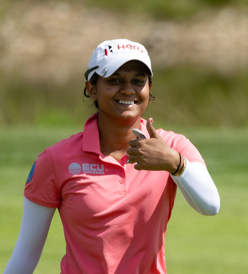 Pranavi shoots 66 to finish in Top 20 as Aditi ends up T-17 in London