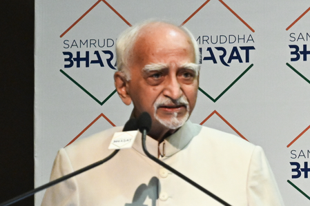 Hamid Ansari’s ‘Hindu communalism’ trigger row; VHP, Imam body ‘strongly condemn’ ex-VP