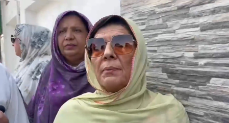 Ex-Pakistani PM Imran Khan’s sisters not allowed to meet him again
