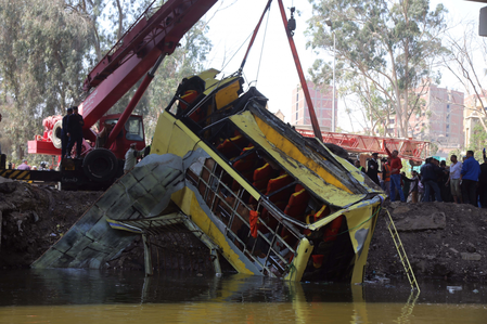 Egypt: 16 killed, 28 injured as bus overturns in South Sinai